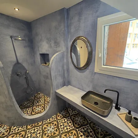 Theyardkavala * Kavala