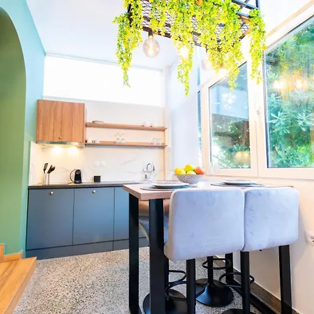 Theyardkavala Апартаменты *